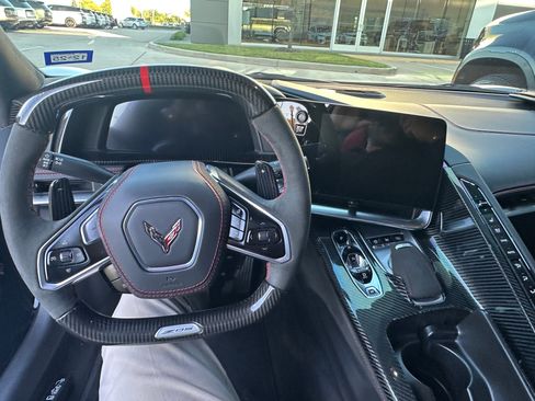 Used 2023 Chevrolet Corvette Z06 w/ Z07 Performance Package image 10