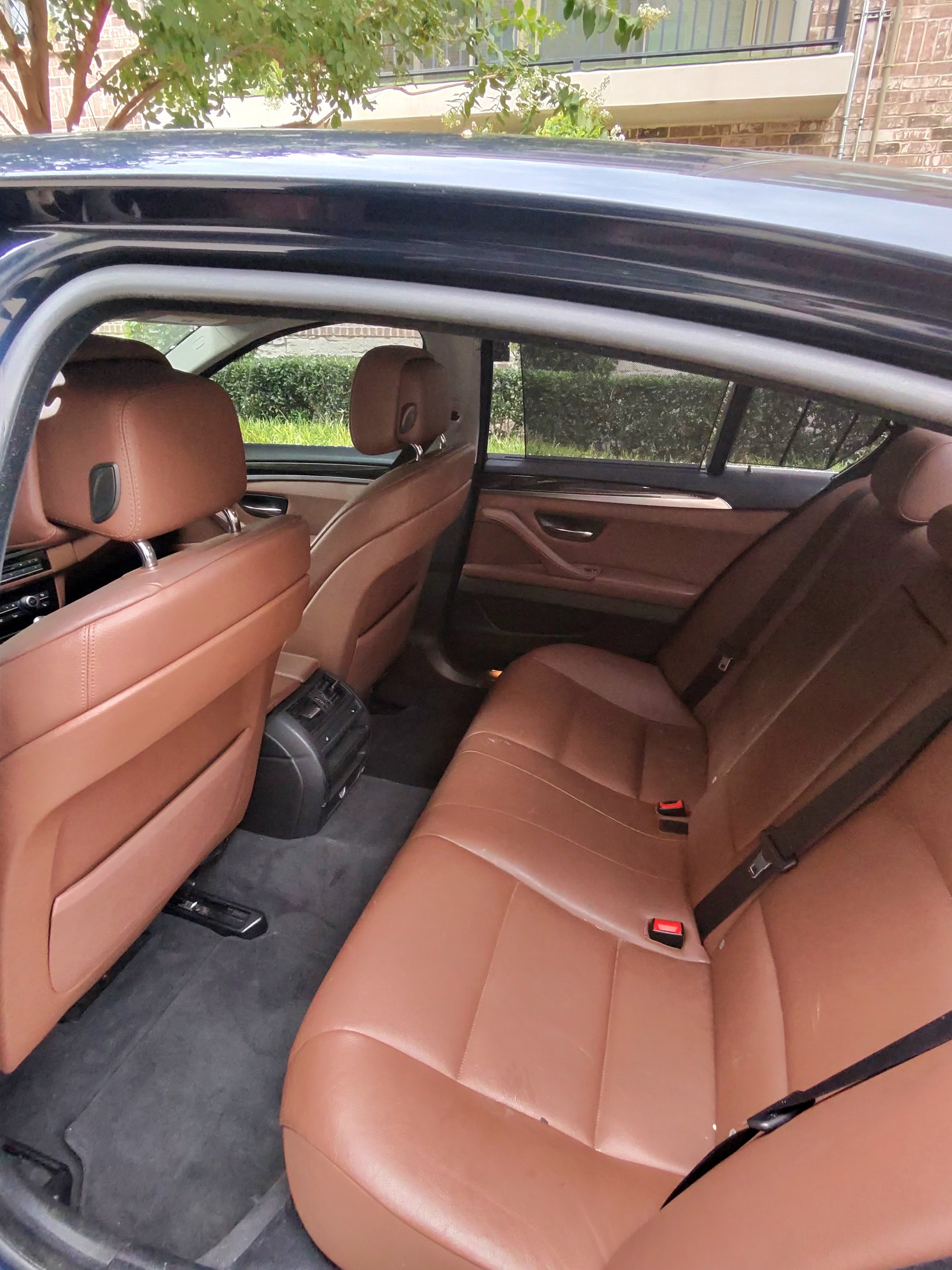 Used 2011 BMW 528i Sedan RWD image 2