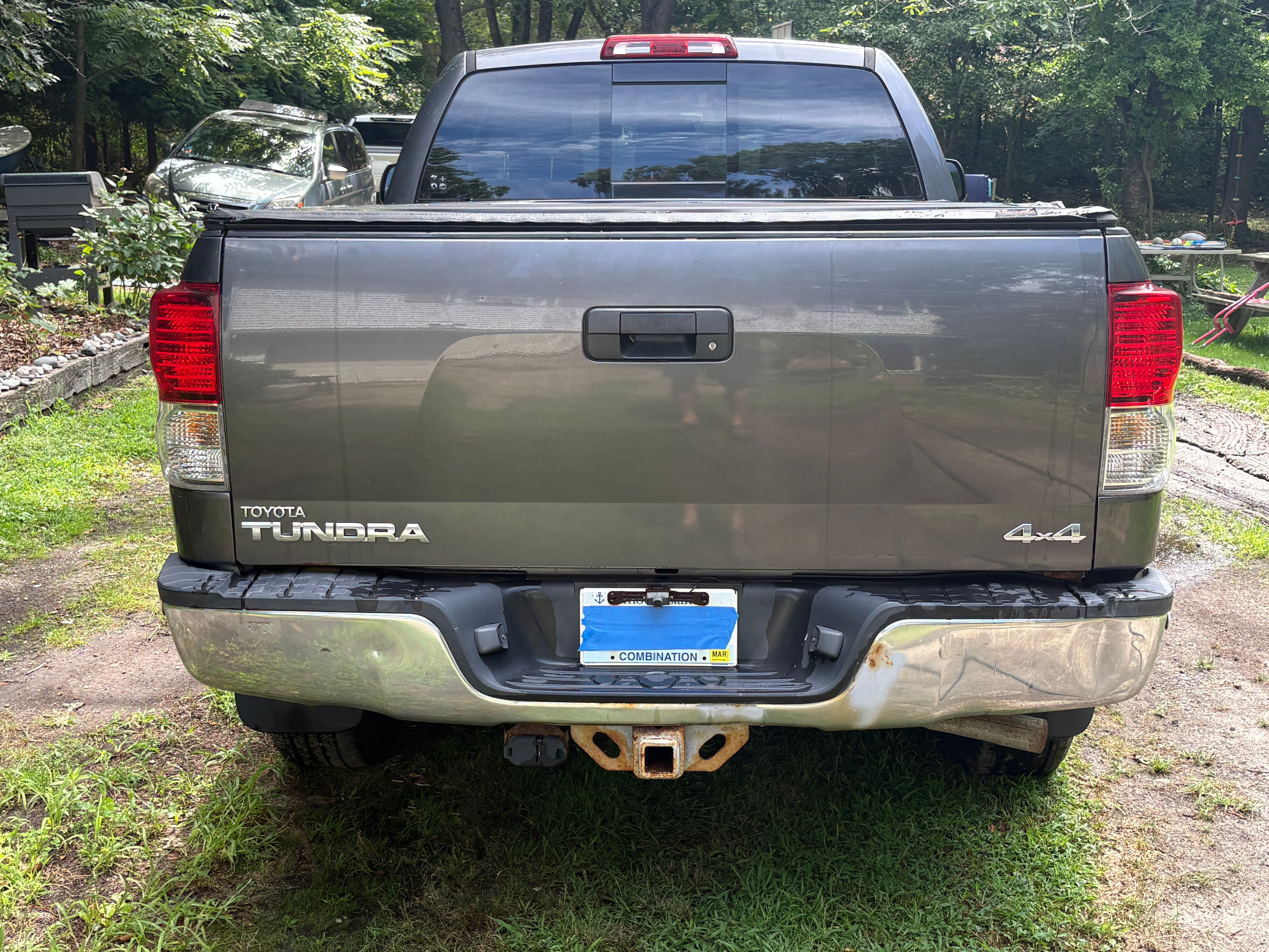 Used 2013 Toyota Tundra 4x4 Double Cab w/ Tow Pkg image 11