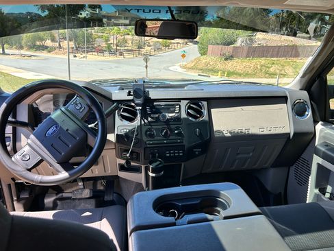 Used 2009 Ford F250 XLT image 8