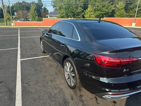 Used 2023 Audi A4 2.0T Premium w/ Convenience Package image 5