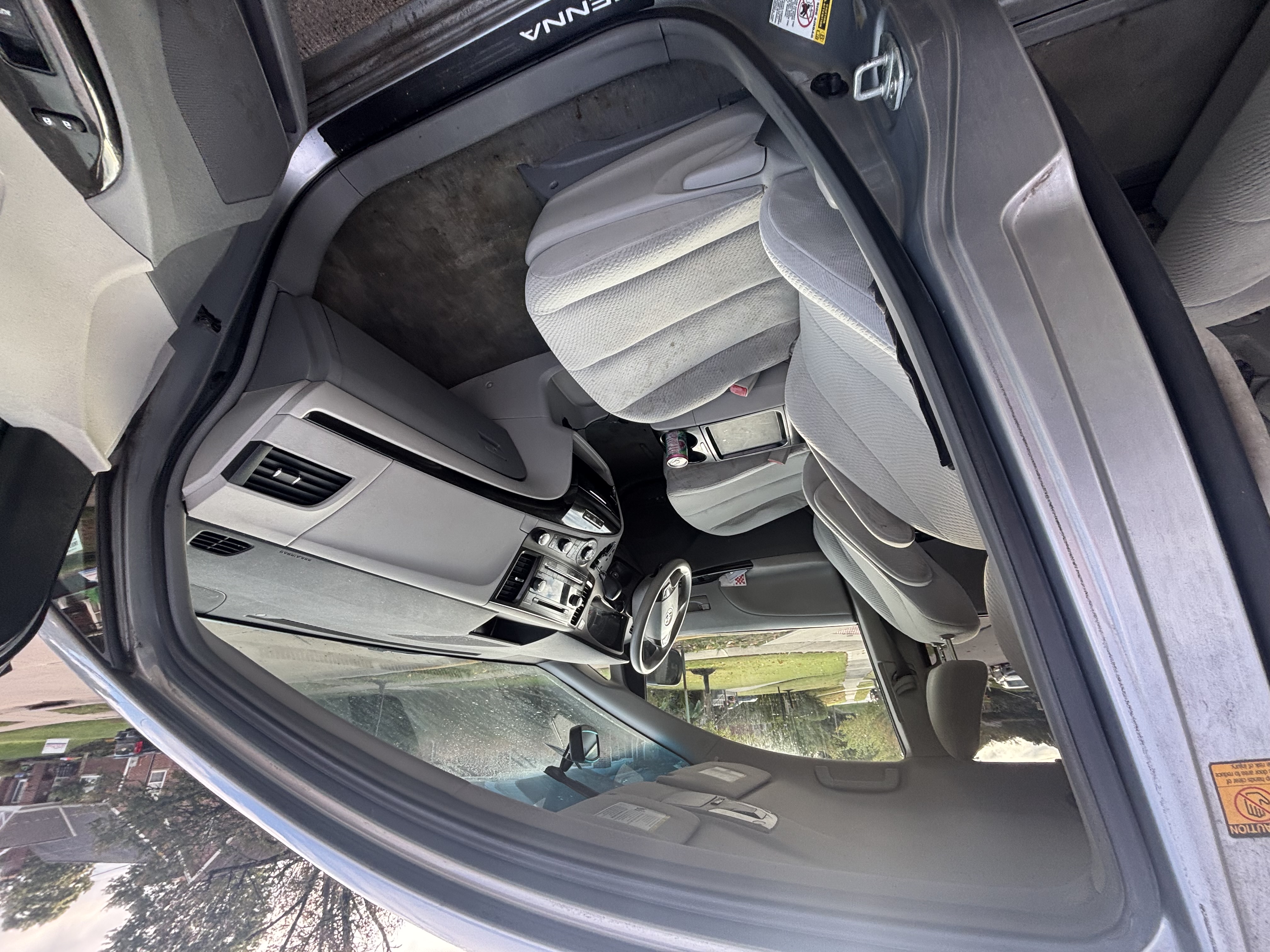 Used 2011 Toyota Sienna LE w/ Towing Pkg FWD image 11