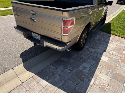 Used 2011 Ford F150 Lariat w/ Lariat Chrome Pkg AWD/4WD image 4