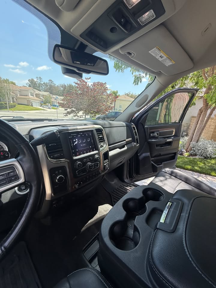 Used 2018 RAM 2500 Laramie AWD/4WD image 11