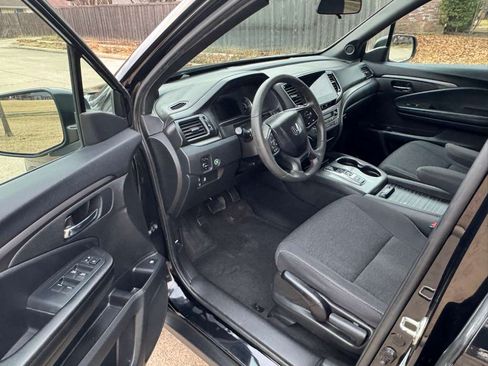 Used 2021 Honda Passport Sport image 11