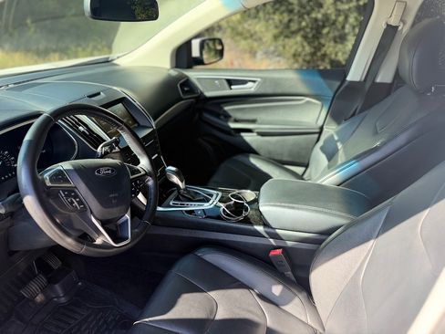 Used 2015 Ford Edge Titanium FWD image 10
