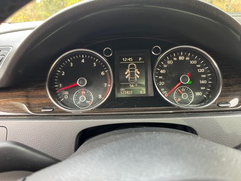 Used 2013 Volkswagen CC Lux image 23