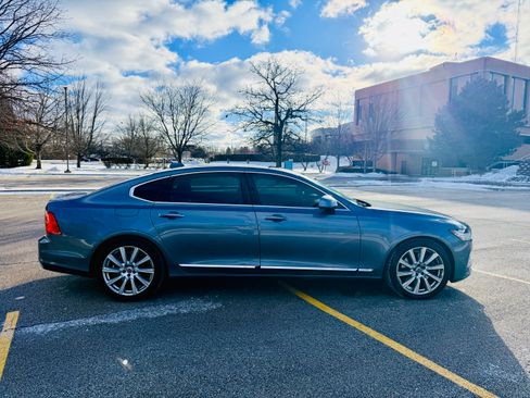 Used 2018 Volvo S90 T6 Inscription w/ Convenience Package image 5