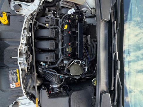 Used 2014 Ford Focus SE FWD image 14
