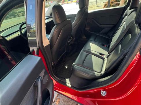 Used 2021 Tesla Model Y Long Range image 14