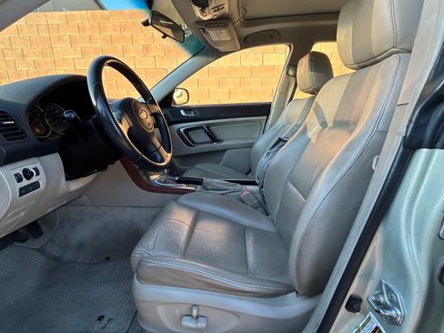 Used 2006 Subaru Outback 2.5i Limited image 2