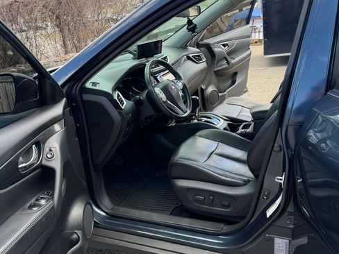 Used 2015 Nissan Rogue SL image 18