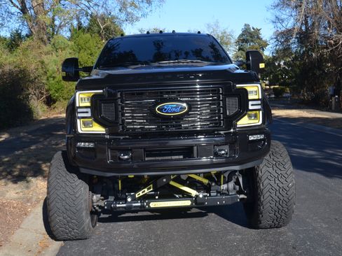 Used 2022 Ford F450 Platinum w/ Camper Package image 2