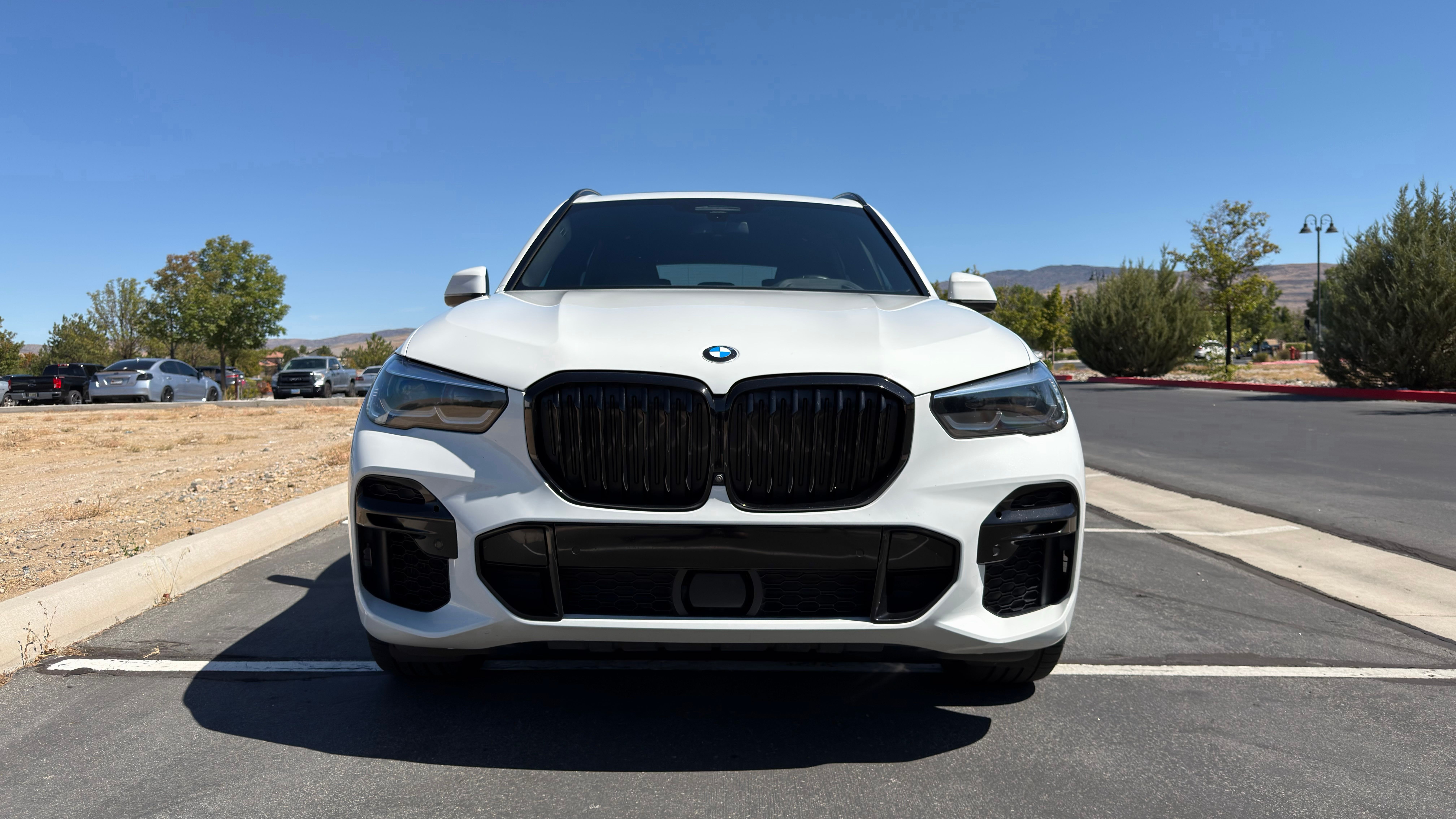 Used 2022 BMW X5 xDrive40i w/ M Sport Package AWD/4WD image 2