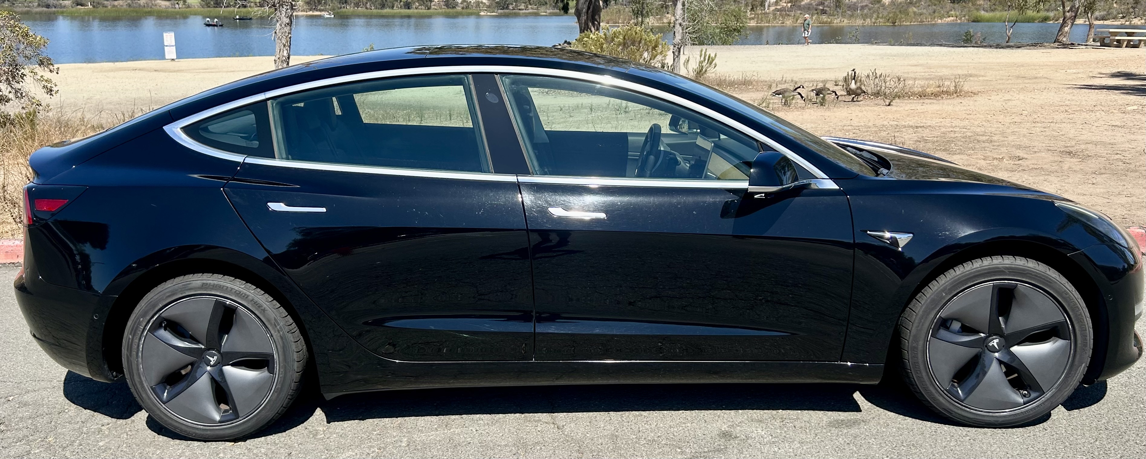 Used 2019 Tesla Model 3 Standard Range Plus RWD image 2
