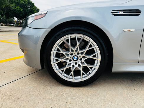 Used 2006 BMW M5 RWD image 11