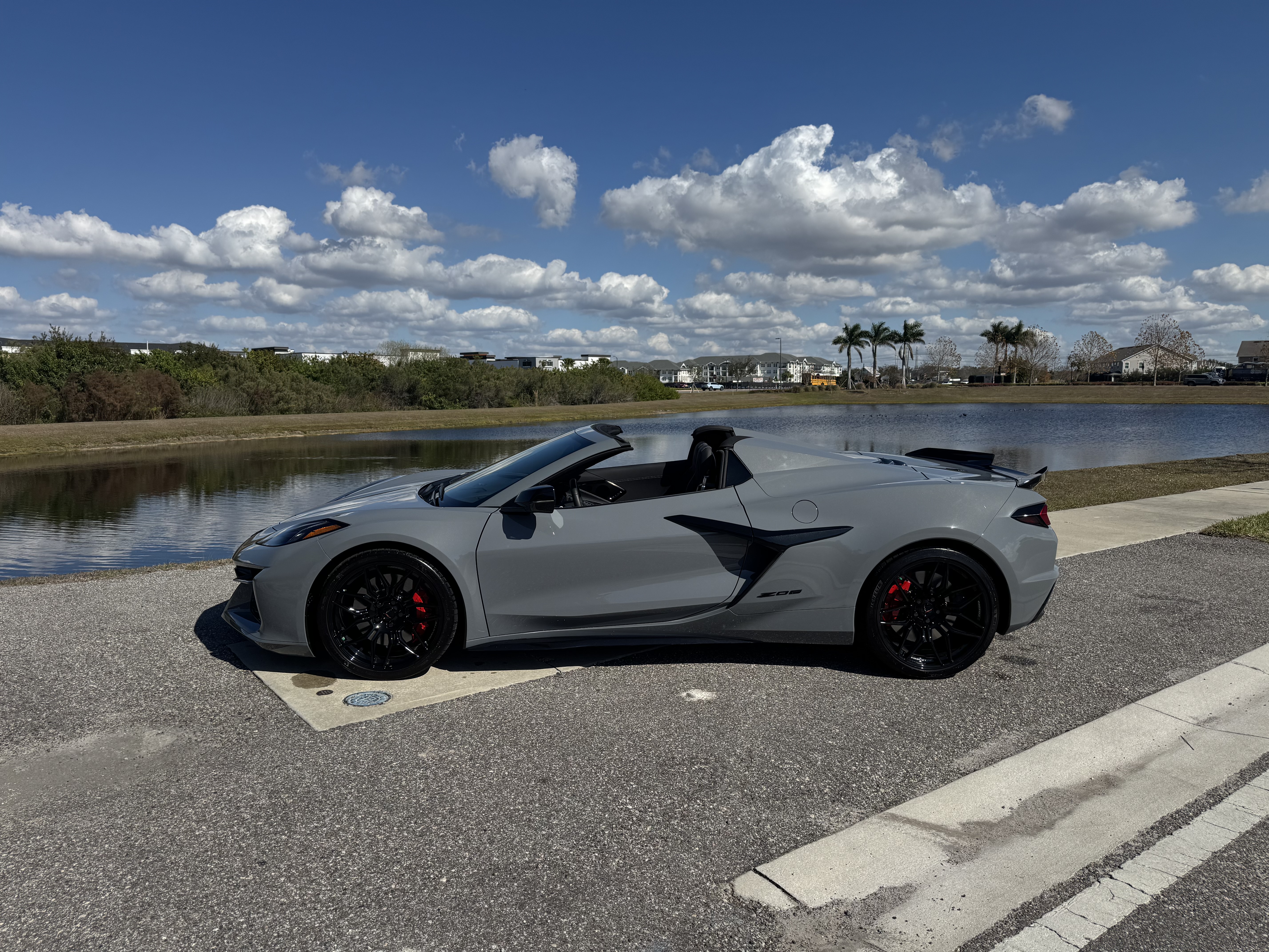 Used 2024 Chevrolet Corvette Z06 w/ Stealth Interior Trim Package RWD image 13