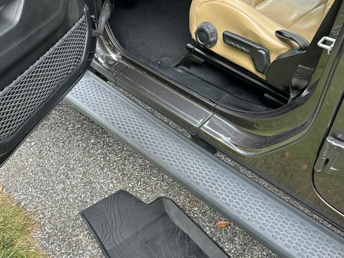 Used 2019 Jeep Wrangler Unlimited Sahara image 22