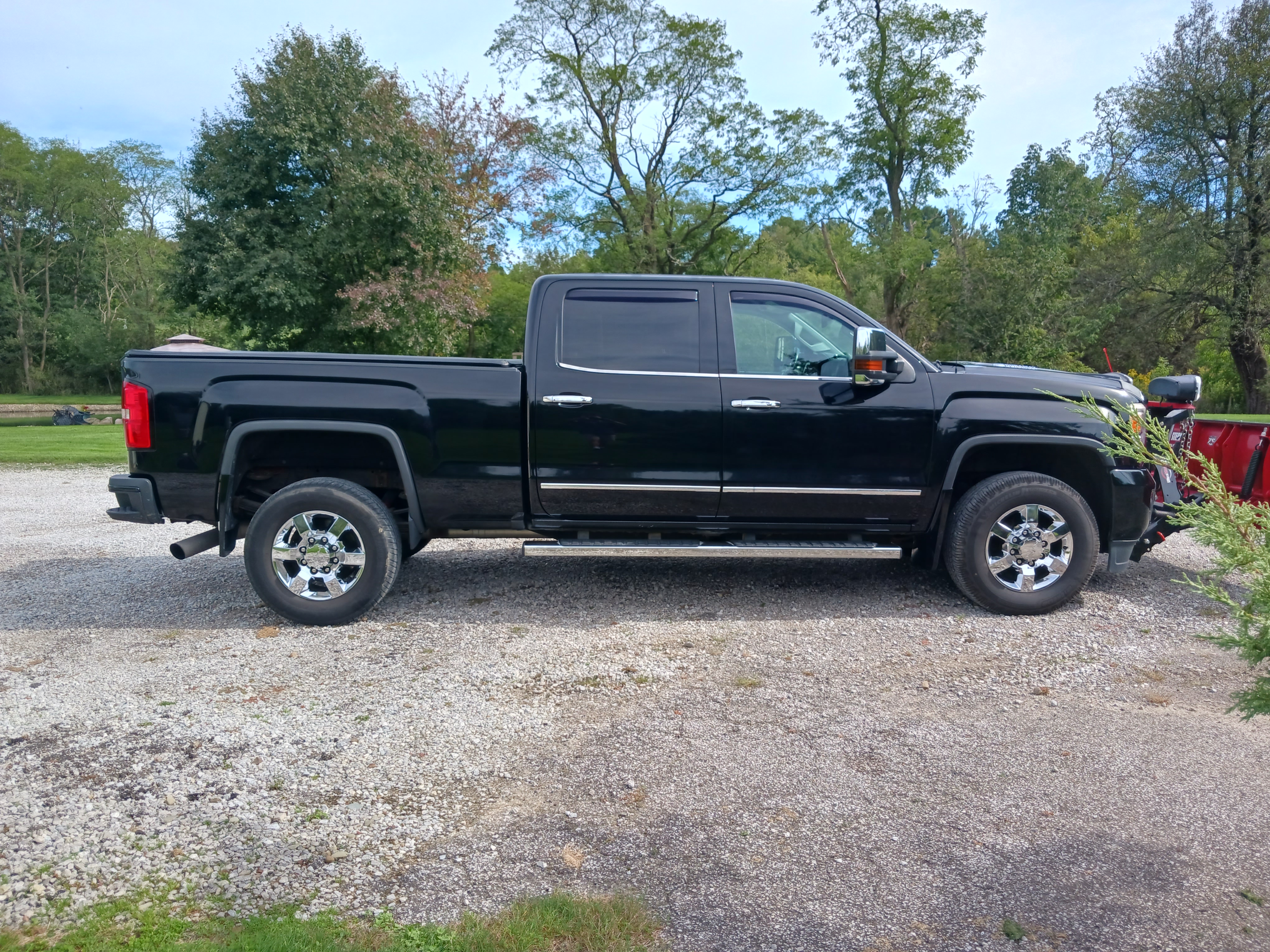 Used 2015 GMC Sierra 3500 Denali w/ Duramax Plus Package AWD/4WD image 5