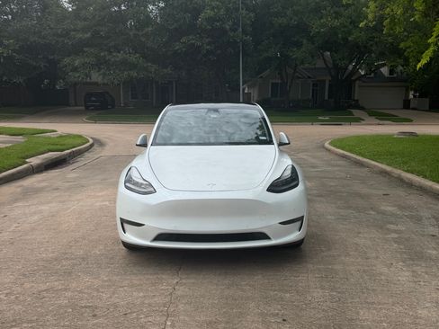 Used 2021 Tesla Model Y 2WD image 2