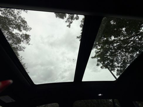 Used 2023 Cadillac XT6 Premium Luxury image 11