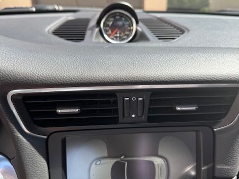 Used 2014 Porsche 911 Carrera S image 8