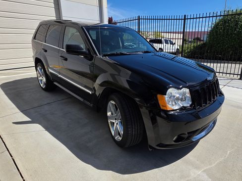Used 2008 Jeep Grand Cherokee SRT8 w/ SRT Option Group II image 9