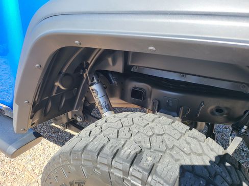 Used 2021 Jeep Gladiator Sport image 8