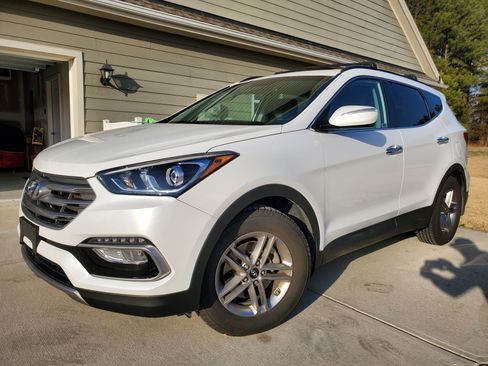 Used 2018 Hyundai Santa Fe Sport w/ 2.4L Value Package 02 image 4