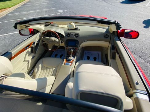 Used 2009 Mercedes-Benz SL 550 image 9