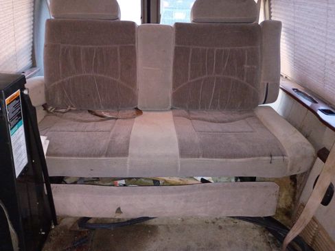 Used 1999 Ford E-150 and Econoline 150 image 13