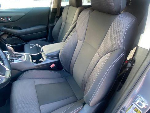 Used 2022 Subaru Outback Premium image 10