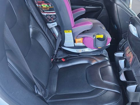 Used 2019 Jeep Cherokee Latitude Plus w/ Comfort/Convenience Group image 19