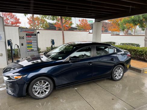 Used 2021 MAZDA MAZDA3 s image 1