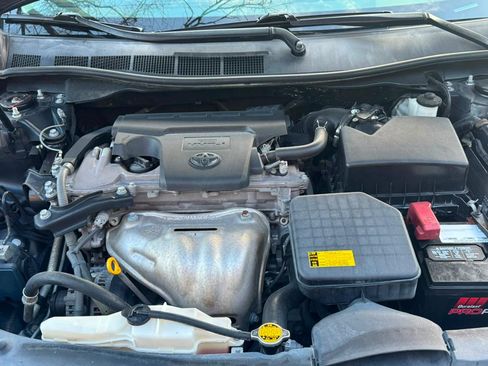 Used 2012 Toyota Camry SE w/ Convenience Pkg FWD image 14