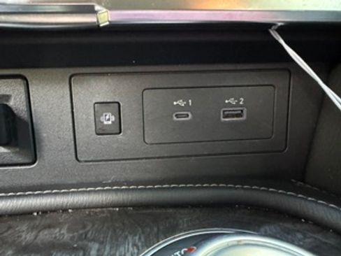 Used 2021 Nissan Armada Platinum w/ Captain's Chairs Package AWD/4WD image 31