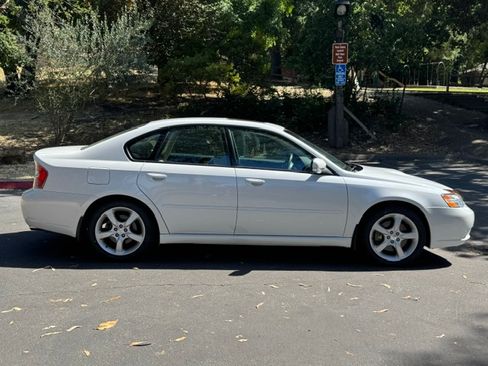 Used 2006 Subaru Legacy 2.5GT Limited AWD/4WD image 10