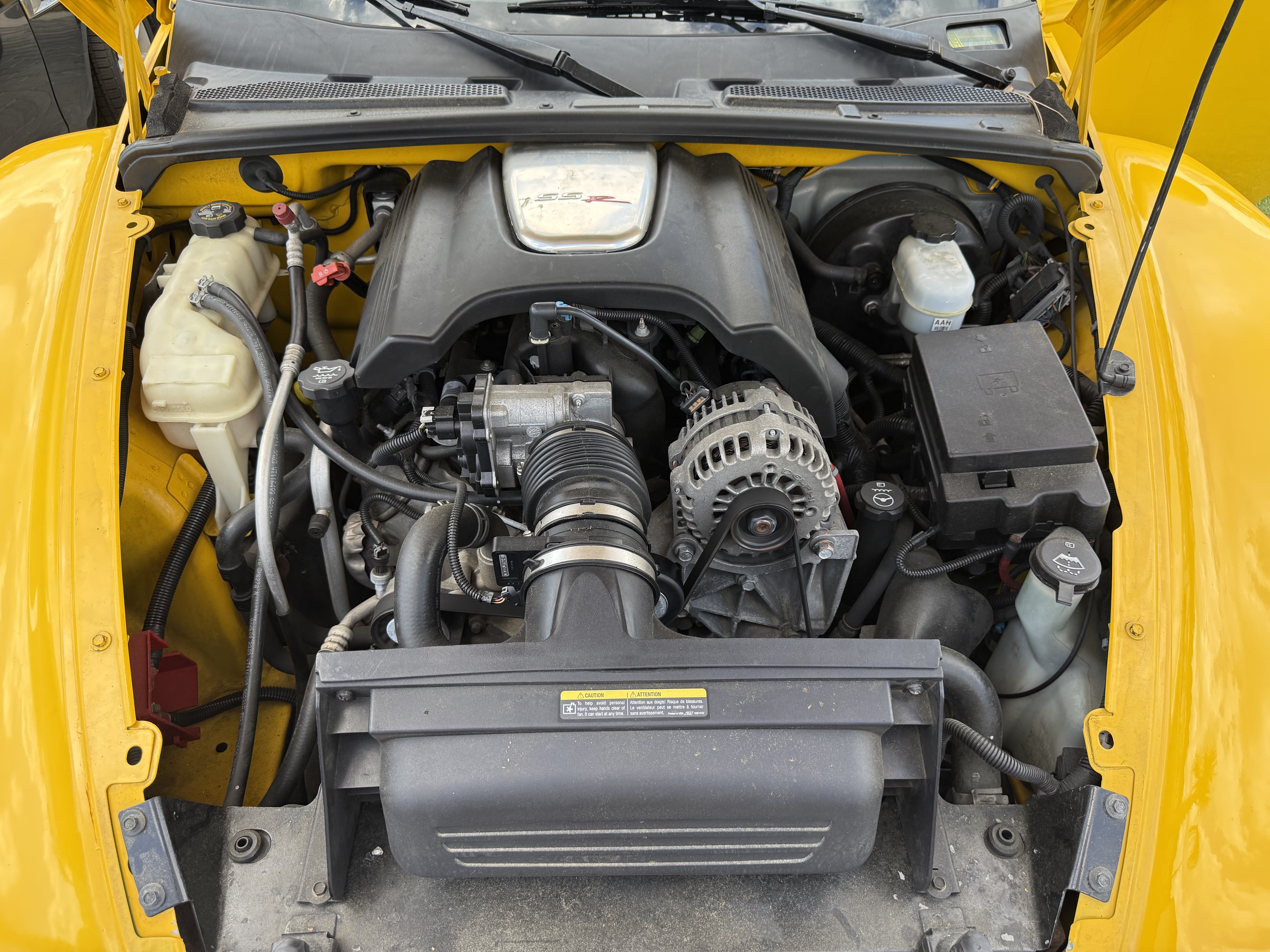 Used 2004 Chevrolet SSR w/ Preferred Equipment Group RWD image 13