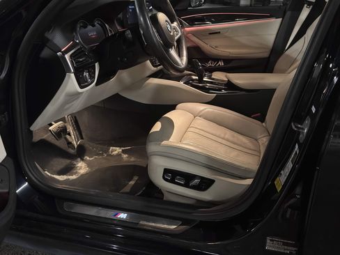 Used 2017 BMW 540i RWD image 5