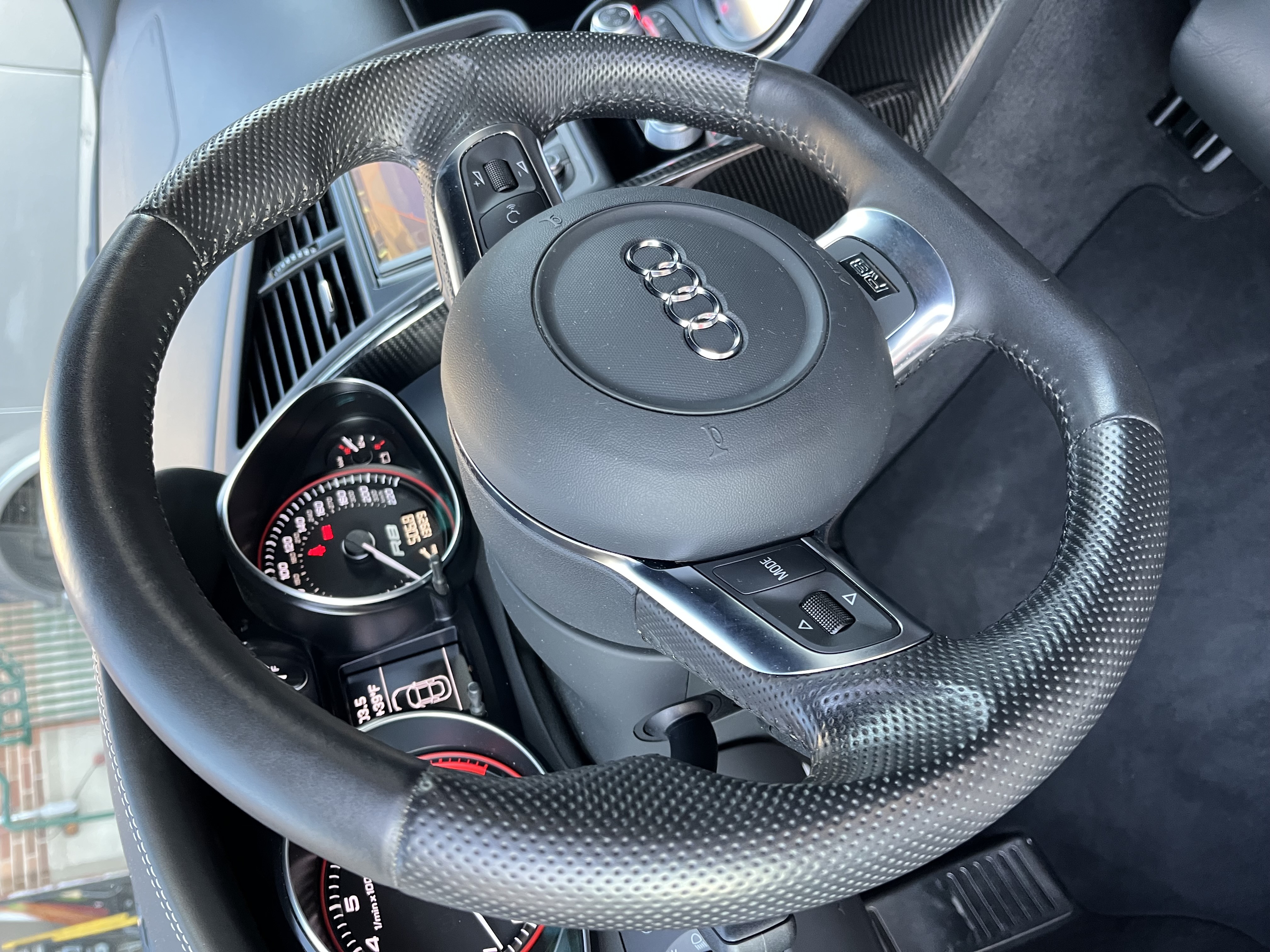 Used 2011 Audi R8 V10 AWD/4WD image 13