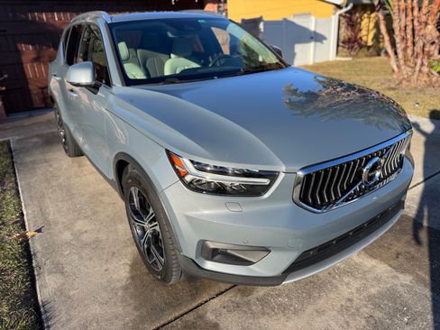 Used 2020 Volvo XC40 T4 Inscription w/ Protection Package Premier image 9