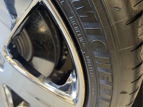 Used 2008 Jaguar XJ8 image 24