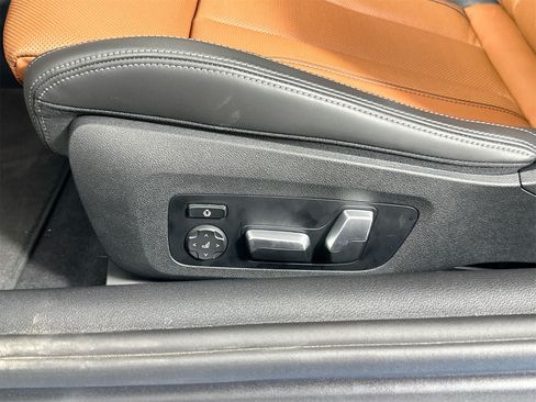 Used 2023 BMW 840i Coupe image 12