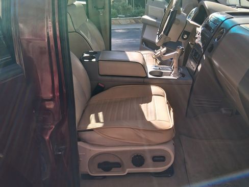 Used 2006 Lincoln Mark LT 2WD image 24