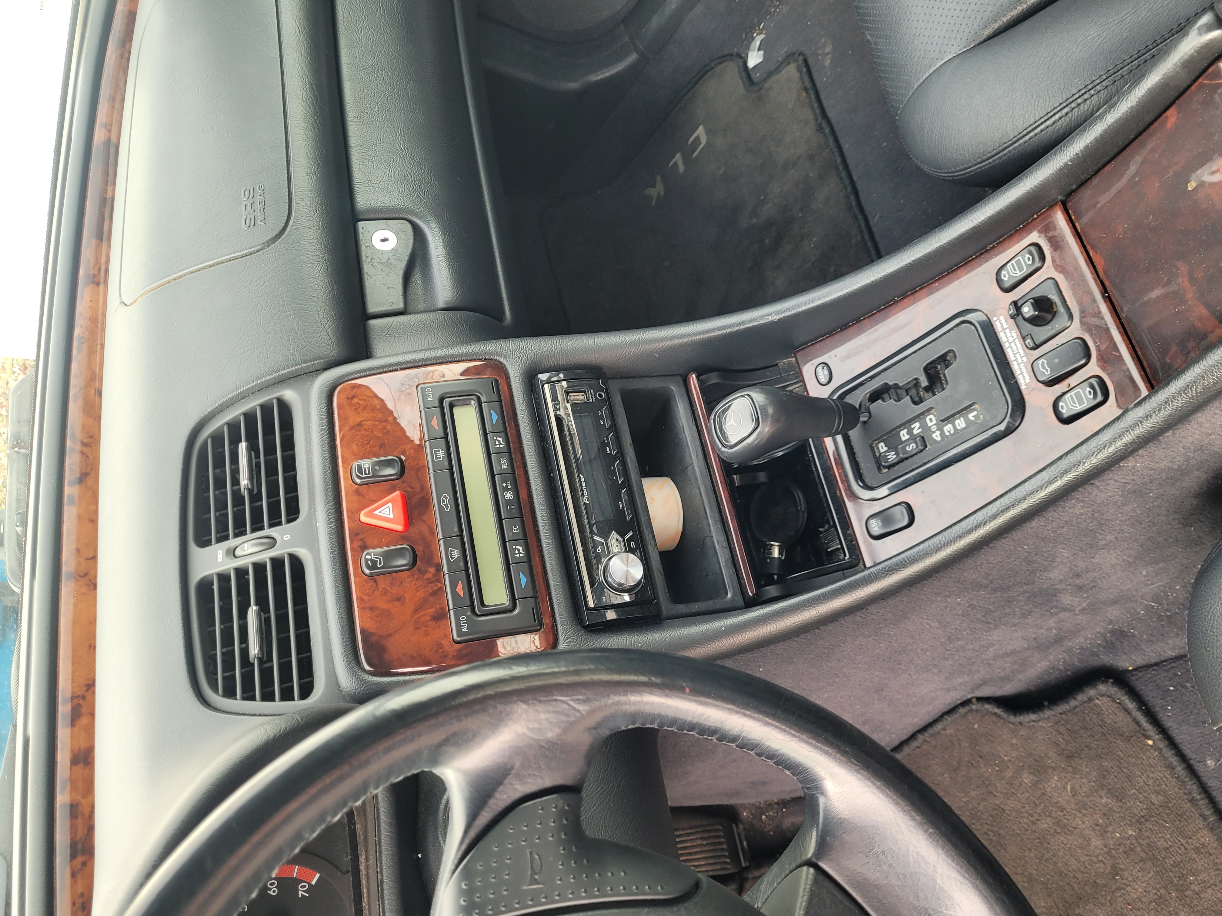 Used 1998 Mercedes-Benz CLK 320 Coupe image 20