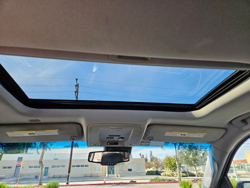 Used 2020 GMC Yukon XL SLT image 21