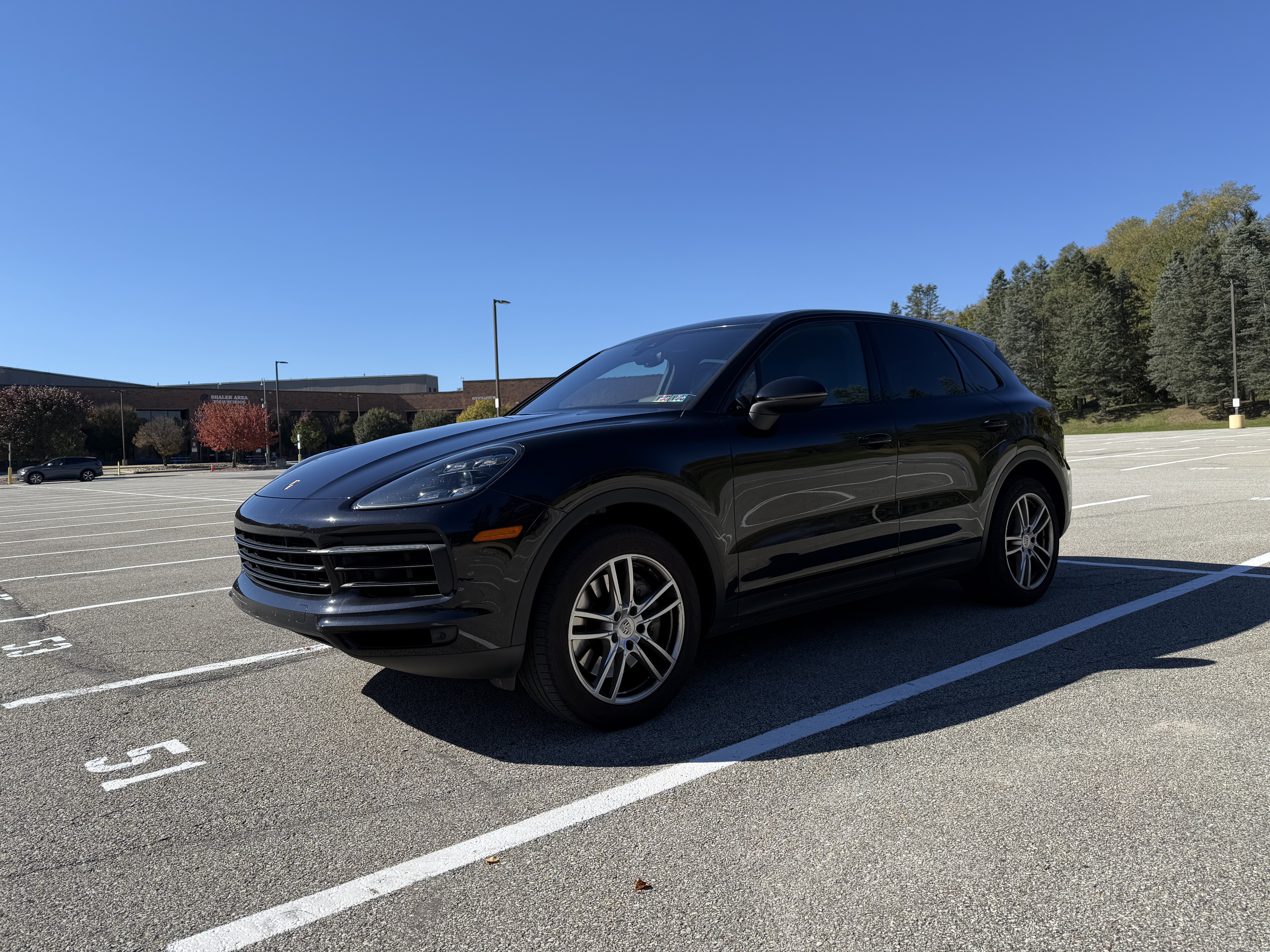 Used 2019 Porsche Cayenne S AWD/4WD image 1