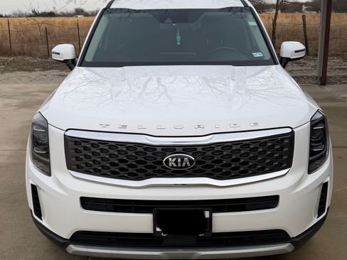 Used 2021 Kia Telluride LX image 2