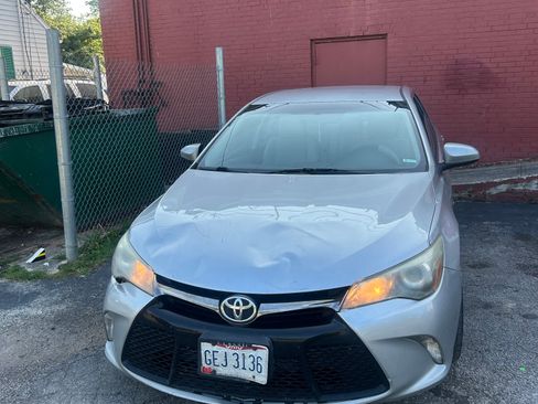 Used 2017 Toyota Camry SE FWD image 8