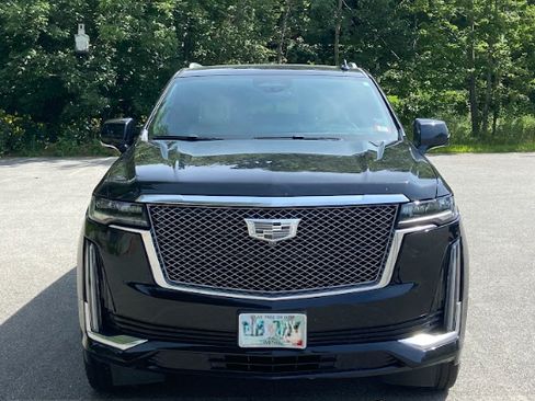 Used 2023 Cadillac Escalade ESV Premium Luxury w/ LPO, Radiant Package AWD/4WD image 4